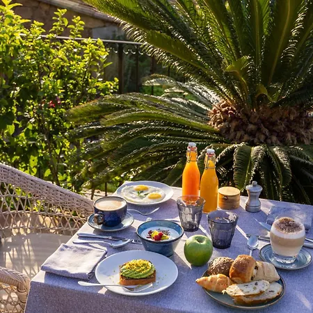 Otel Les Bergeries De Palombaggia 5*